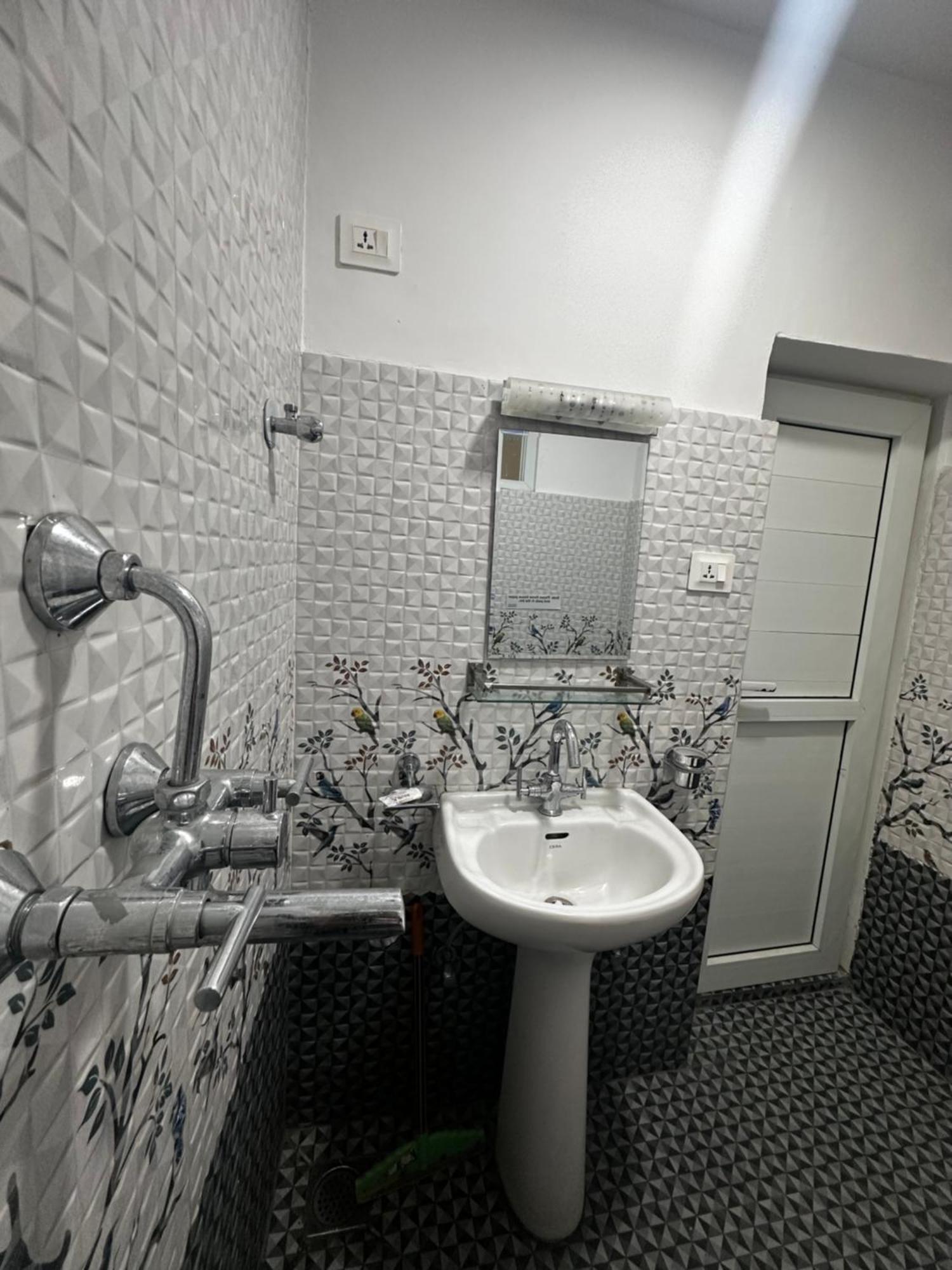 Norbu Hotel Katmandou Extérieur photo